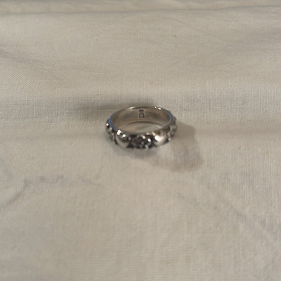 Retired James Avery Ring with Hearts and Flowers; Size 5; Sterling Silver - Picture 1 of 4
